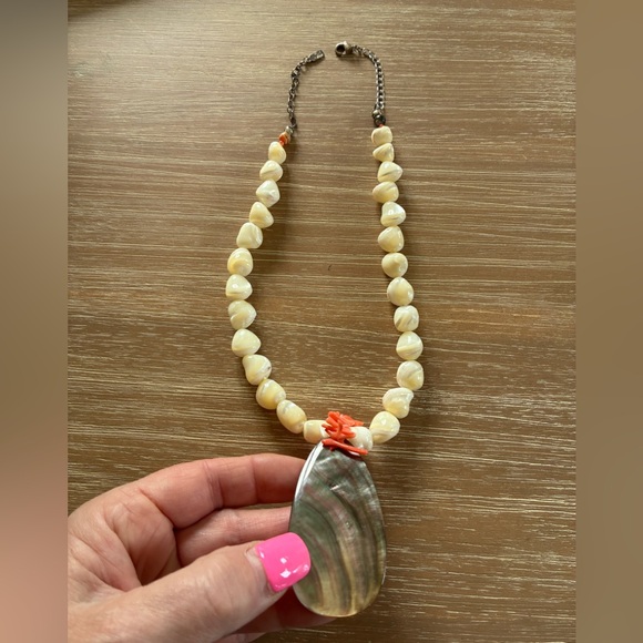 925 Sterling Silver Jewelry - BEAUTIFUL MOTHER OF PEARL 925 Necklace with Faux Coral. CHOKER Style!